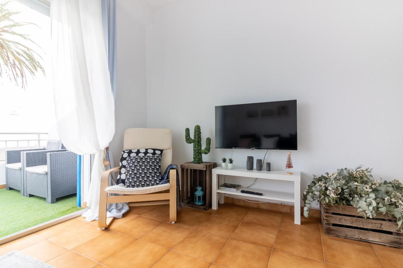 Sea & Wave Pedregalejo Beach Apartment Málaga Exteriör bild