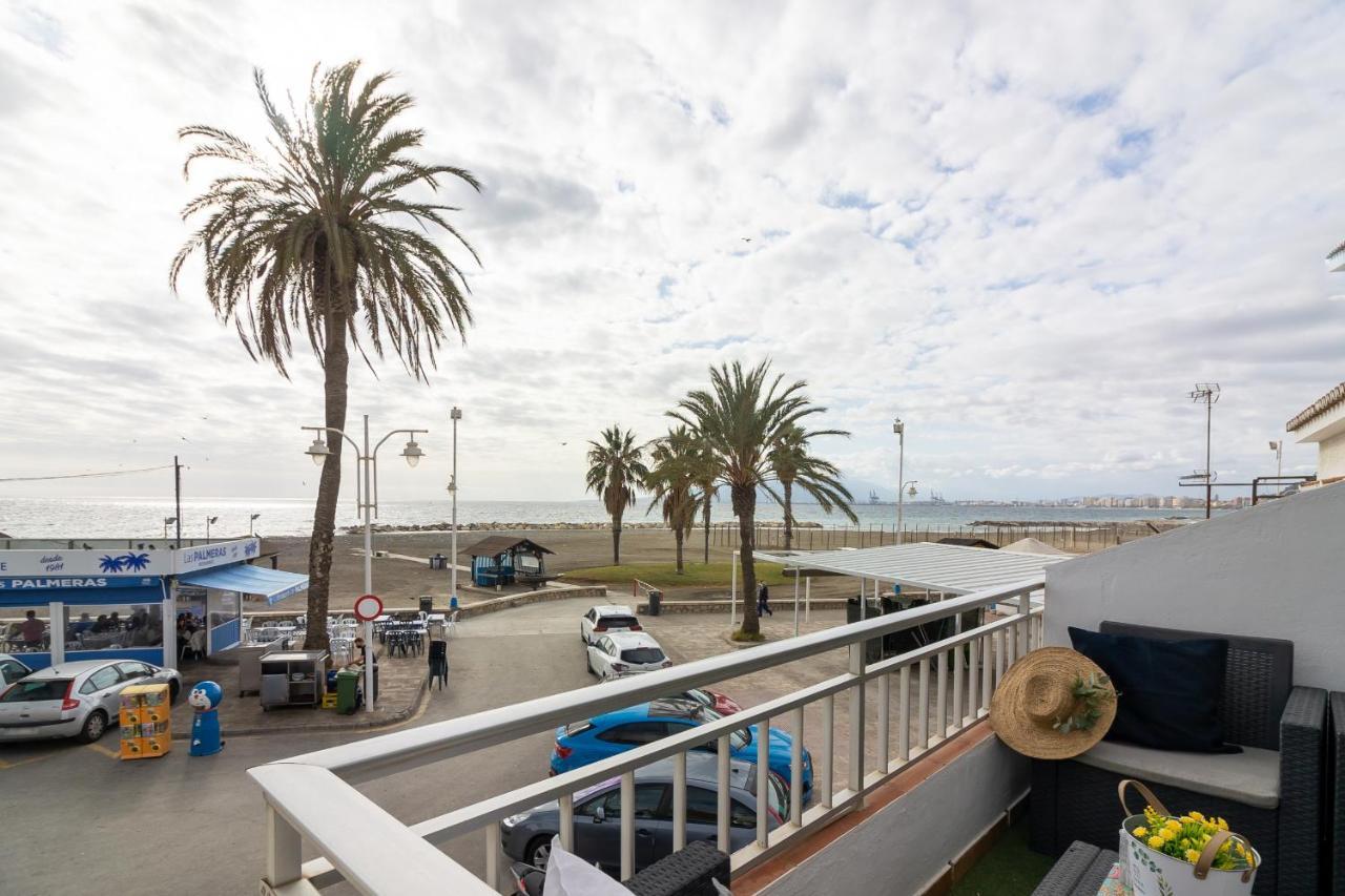Sea & Wave Pedregalejo Beach Apartment Málaga Exteriör bild